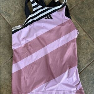 🎀3/$25🎀 Adidas Mauve and Black Athletic Top